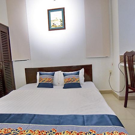 Hotel Hai Chau Чау Док Екстериор снимка