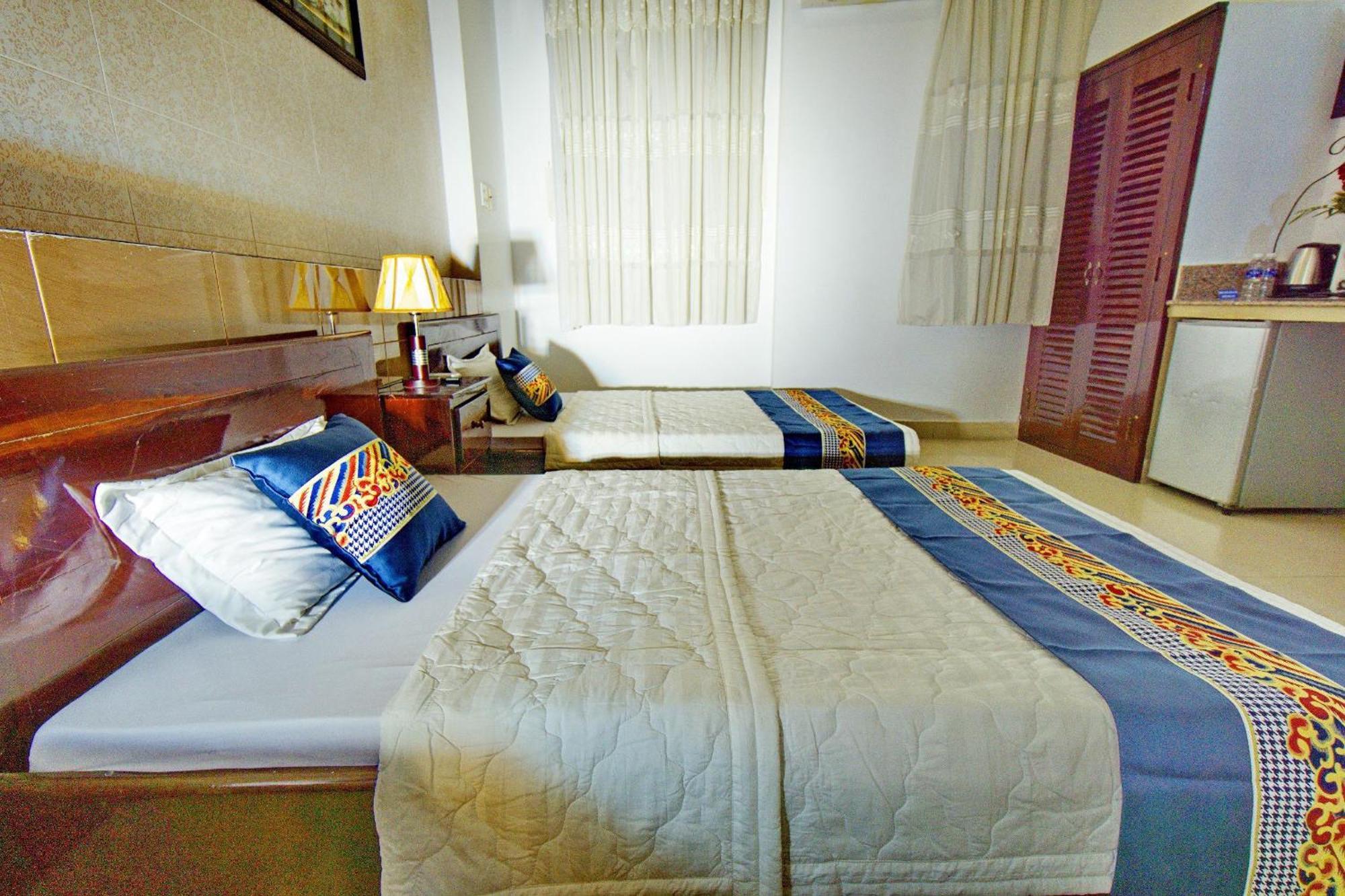 Hotel Hai Chau Чау Док Екстериор снимка